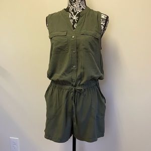 A.N.A A New Aprproach Women’s Green Romper/Size:M